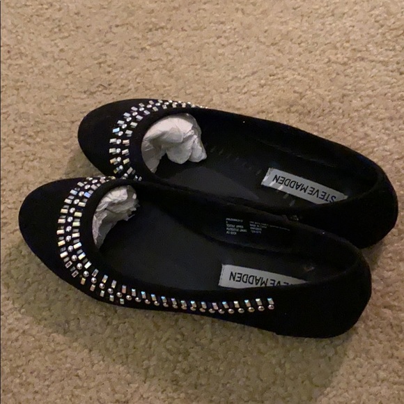 flat shoes - Picture 2 of 2